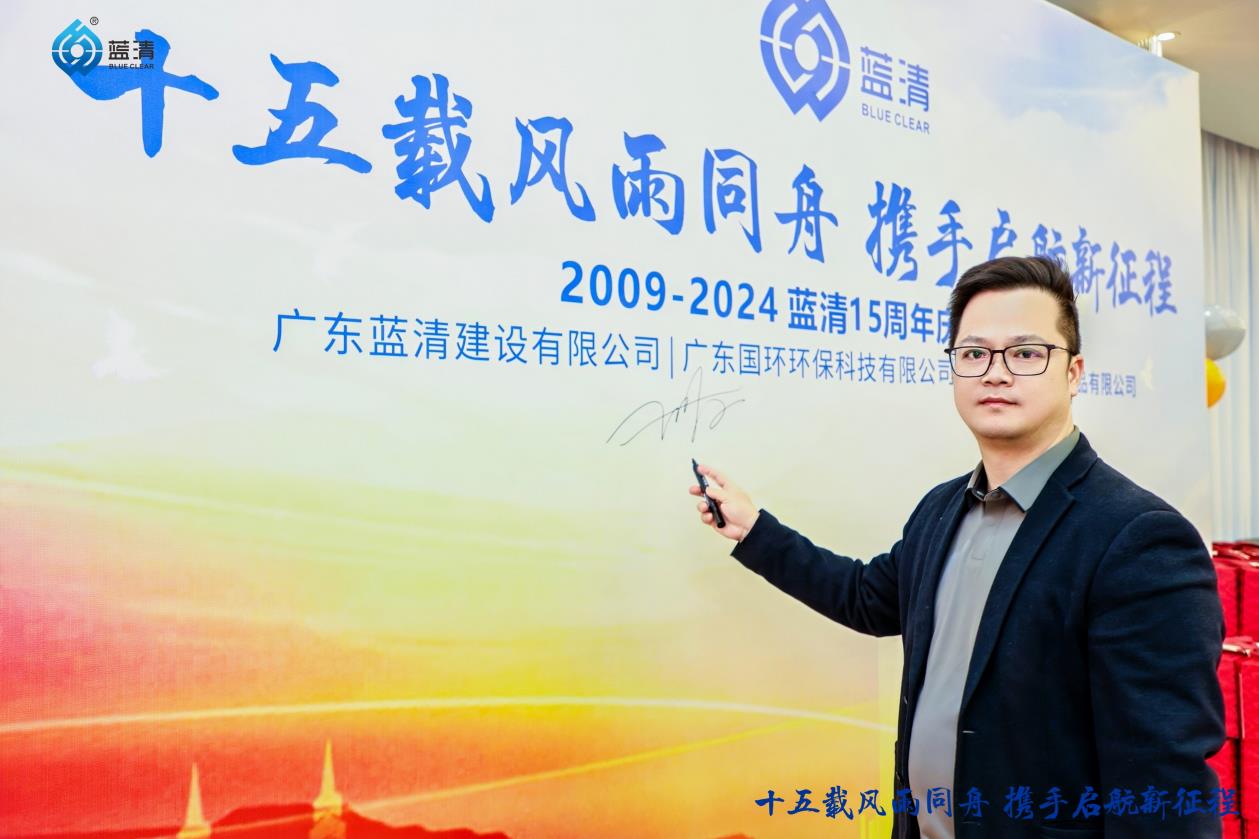 法拉利前首席设计师操刀!华为智界造了一台 “科技法拉利” 余承东:惊艳的不止外观