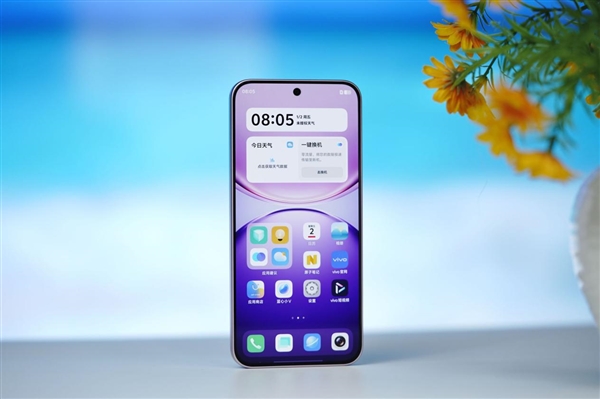 iPhone 18 Pro勃艮第酒红色爆火!网友考古发现9年前三星就做过同款配色