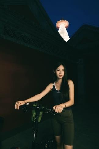 从加油到高速服务 动口不动手:蚂蚁阿宝三大车载AI能力亮相2026外滩大会