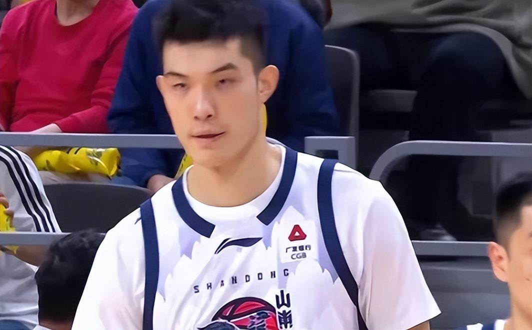 山东男篮108‑94击败吉林,王证轰31分四人上双,四年长约拿下王岚嵚,就等小外援到位冲新赛季