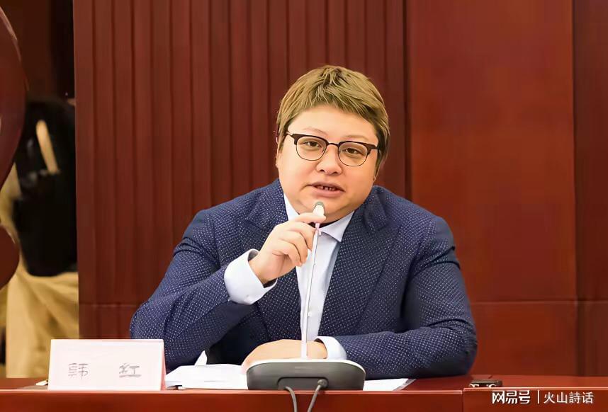 越闹越大!6000万救护车采购陷罗生门:韩红基金会和上汽大通车企,两边说法完全不一样